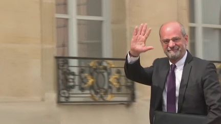 Parmi les membres du gouvernement, plusieurs ministres comptent se lancer dans les élections législatives de 2022. Tour d'horizon... (FRANCE 2)