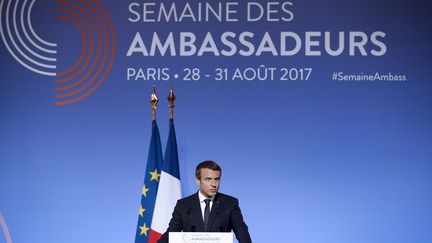 Le président de la République, Emmanuel Macron, prend la parole lors de la Conférence des ambassadeurs, le 29 août 2017.&nbsp; (YOAN VALAT / AFP)