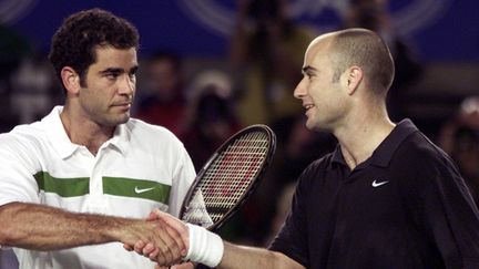 Pete Sampras félicite Andre Agassi (Open d'Australie 2000, demi-finale)