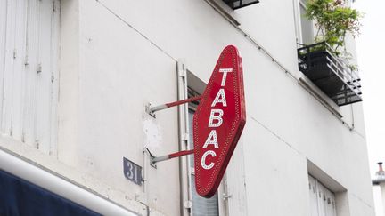 Un bureau de tabac à Paris, le 6 mai 2023. (FIORA GARENZI / HANS LUCAS / AFP)