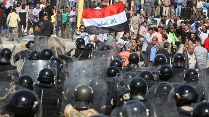 Manifestation contre le gouvernement dans la capitale irakienne, Bagdad, le 25 févier 2011 (AFP/AHMAD AL-RUBAYE)