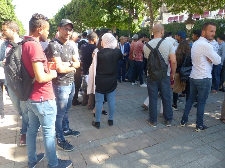 Rassemblement sur l'avenue Bourguiba à Tunis de partisans de Kaïs Saïed, le (futur) chef de l'Etat tunisien, pendant la campagne du 2e tour de la présidentielle, le 11 octobre 2019 (FTV - Laurent Ribadeau Dumas)