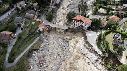 Vue aérienne de Saint-Martin-Vésubie, le 3 octobre 2020, après le passage de la tempête Alex. (VALERY HACHE / AFP)