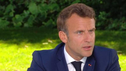 Emmanuel Macron a tenu une interview, jeudi 14 juillet, à l’Élysée. Le chef de l’État a été interrogé notamment sur la guerre en Ukraine, la crise de l’énergie et l’emploi. (FRANCEINFO)