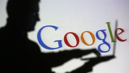 La Commission europ&eacute;enne a accus&eacute; Google d'avoir abus&eacute; de sa position dans le secteur des moteurs de recherche pour mettre en avant certains de ses services. (DADO RUVIC / REUTERS)