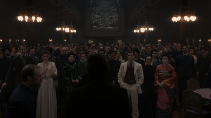 "1899", la nouvelle&nbsp;série&nbsp;de Jantje Friese et Baran bo Odar, les créateurs de "Dark". Avec Gabby Wong,&nbsp;Isabella Wei,&nbsp;Jonas Bloquet,&nbsp;José Pimentão,&nbsp;Mathilde Ollivier&nbsp;sur un bateau de migrants quittant le Vieux Continent pour rejoindre New York. (NETFLIX)