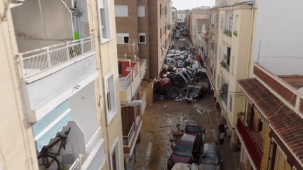 Inondations en Espagne : depuis plusieurs jours, des habitants sont bloqués chez eux