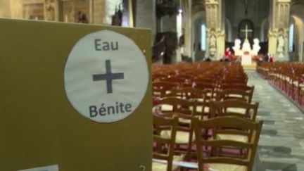 Covid-19 : à Vannes, un distributeur d’eau bénite pour les fidèles (France 3)