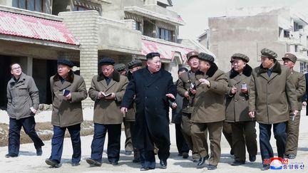 Kim Jong-un en visite dans le comté de Samjiyon, en Corée du Nord, le 4 avril 2019. (photo d'illustration)&nbsp; (KCNA VIA KNS / AFP)