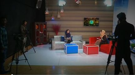 Capture d'écran d'un studio de ZanTV, chaîne TV dédiée en Afghanistan. (YOUTUBE)