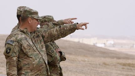 American soldiers take part in a military exercise at the Zarqa military base, east of the capital Amman, on May 24, 2016. (KHALIL MAZRAAWI / AFP)