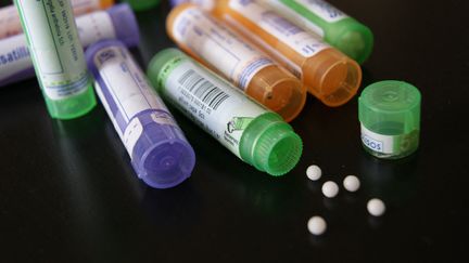 Les granules d'homéopathie ne devraient bientôt plus être remboursées. (STÉPHANIE BERLU / RADIO FRANCE)