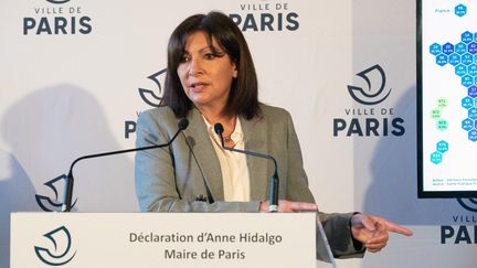 Anne Hidalgo, maire de Paris, lors de sa conférence de presse, le 1er mars 2021. (JACQUES WITT / POOL / AFP)