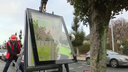 Énergie : la commune de Mordelles décide de retirer ses panneaux publicitaires afin de faire des économies (France 2)
