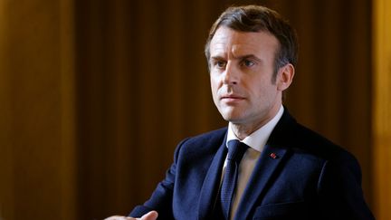 Emmanuel Macron à Paris, le 11 janvier 2022. (LUDOVIC MARIN / POOL / AFP)