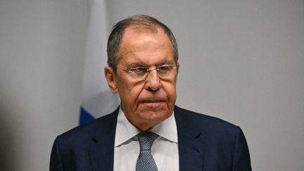 Le ministre des Affaires étrangères russe, Sergueï Lavrov, le 5 décembre 2024 à Ta'Qali (Malte), à un sommet de l'Organisation pour la sécurité et la coopération en Europe. (ALBERTO PIZZOLI / AFP)