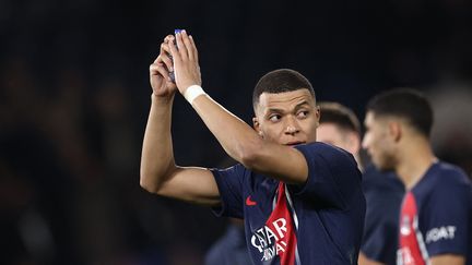 Kylian Mbappé, lors des 16es de finale de la Ligue des champions 2023/24, le 14 février 2024 à Paris. (FRANCK FIFE / AFP)