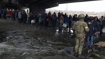 Guerre en Ukraine : le pays rejette fermement l'évacuation des civils par les corridors russes