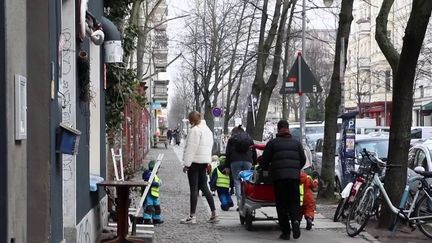 Crèches : pénurie de places en Allemagne (franceinfo)