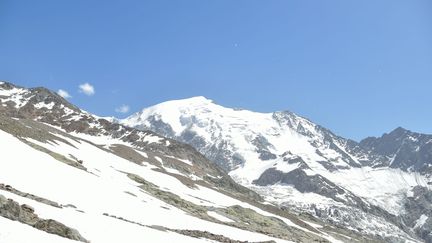 Le militaire britannique a abandonné son rameur dans le massif du Mont-Blanc,&nbsp;à plus de 4 300 m d'altitude, samedi 31 août 2019. (SACHA DA LAGE / MAXPPP)