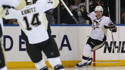 La joie de Sidney Crosby (Pittsburgh Penguins) après son but (BRUCE BENNETT / GETTY IMAGES NORTH AMERICA)