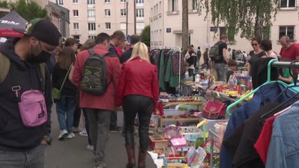 Seconde-main&nbsp;: brocantes et vide-greniers de plus en plus prisés face à l’inflation (France 3)