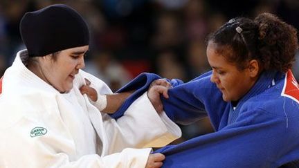 La judoka saoudienne est devenue la star des JO malgré elle. (REUTERS/Kim Kyung Hoon)