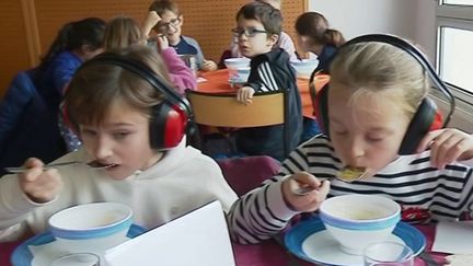 Ille-et-Vilaine : une initiative pour limiter le bruit dans une cantine scolaire