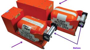 Les bo&icirc;tes noires se composent d'&eacute;l&eacute;ments qui enregistrent les donn&eacute;es (en orange et blanc) et d'autres qui les stockent (les deux bo&icirc;tiers rectangulaires). (BUREAU D'ENQUETE ET D'ANALYSE POUR LA SECURITE DE L'AVIATION CIVILE)