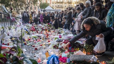 Le boulevard Richard-Lenoir, à Paris, à quelques mètres du Bataclan, le 15 novembre 2015.&nbsp; (OLIVIER DONNARS / NURPHOTO / AFP)