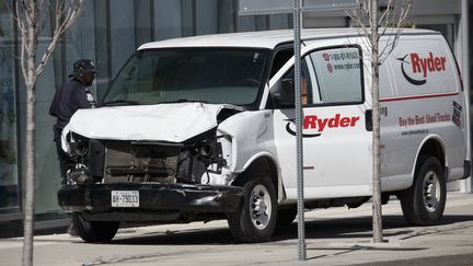 Une homme, au volant d'une camionnette, a foncé sur des piétons à Toronto (Canada), le 23 avril 2018. (COLE BURSTON / GETTY IMAGES NORTH AMERICA / AFP)