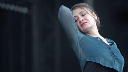 Toute la sensualité de Catherine Ringer au service de Plaza Francia ici au festival Art Rock de Saint-Brieuc.
 (Destoc/Photopqr/Le Télégramme)