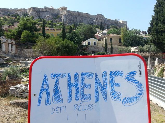 &nbsp; (Défi réussi ! Arrivée à Athènes, après 5 jours de stop et 3.235 kilomètres ! © Radio France / Sébastien Baer)