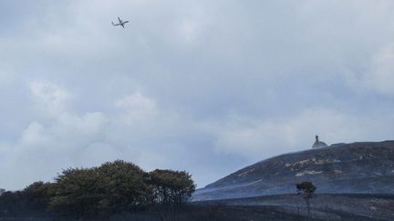 Les monts d'Arrée (Finistère) ravagés par un incendie, le 19 juillet 2022. (OLIVIER THEBAUD / HANS LUCAS / AFP)