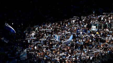 En Italie, des supporters ultras de la Lazio Rome rendent hommage à Jean-Marie Le Pen avec une banderole