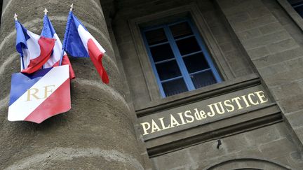 Le palais de justice du Puy-en-Velay (Haute-Loire), le 18 juin 2013.&nbsp; (THIERRY ZOCCOLAN / AFP)