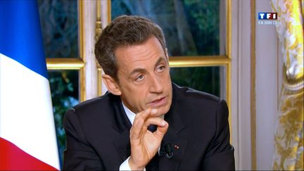 Nicolas Sarkozy lors de son interview t&eacute;l&eacute;vis&eacute;e, jeudi 27 octobre 2011. (AFP)