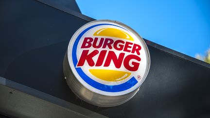 Une enseigne Burger King d'un restaurant de Paris, photographié en septembre 2015. (YANN KORBI / CITIZENSIDE.COM / AFP)