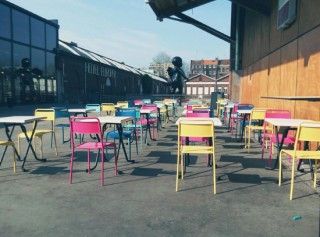 La terrasse du café de l'espace culturel de la gare Saint-Sauveur, à Lille. (Office de tourisme de Lille)