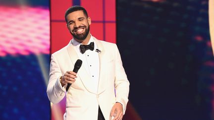 Le chanteur Drake, le 26 juin 2017 à New-York (Etats-Unis). (MICHAEL LOCCISANO / GETTY IMAGES NORTH AMERICA / AFP)