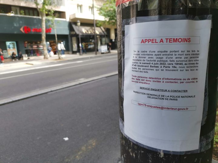 L'appel à témoins diffusé dans le 18e arrondissement de Paris, le 9 juin 2022. (THIBAULT DELMARLE / RADIO FRANCE)