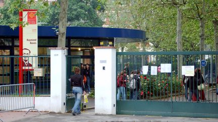 Le lyc&eacute;e Raymond-Naves, &agrave; Toulouse (Haute-Garonne), le 1er juin 2004. (MAXPPP)