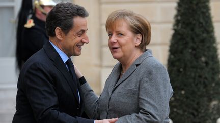 Nicolas Sarkozy et Angela Merkel &agrave; l'Elys&eacute;e, &agrave; Paris, le 6 f&eacute;vrier 2012. (REUTERS / PHILIPPE WOJAZER)