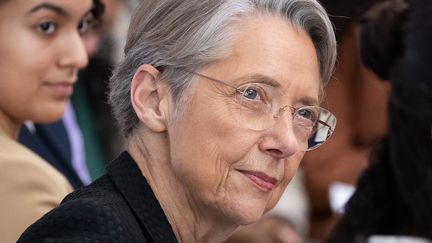 La Première ministre Elisabeth Borne lors d'un conseil national de la refondation consacré à la jeunesse, à Matignon, à Paris, le 18 mars 2023. (RAPHAEL LAFARGUE / AFP)