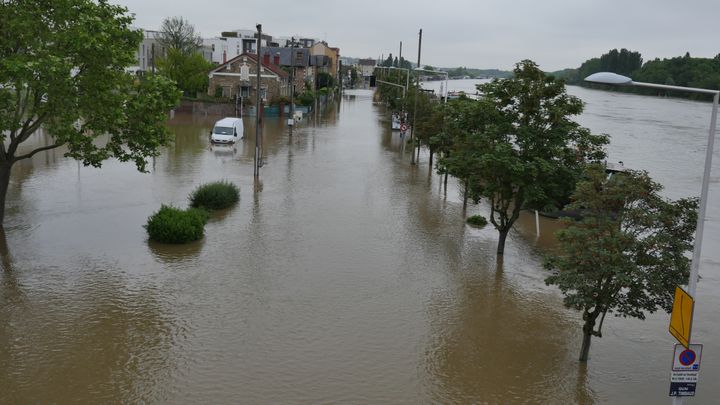 &nbsp; (Le niveau de la Seine a été mesuré à près de 3,5 m ce matin à Juvisy ©Radio France / Jean-Marie Porcher)