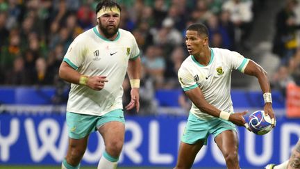 L'ouvreur sud-africain Manie Libbok à la baguette lors du choc de Coupe du monde contre l'Irlande, le 23 septembre 2023. (HERVIO JEAN-MARIE / AFP)