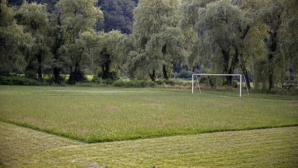 le président américain Bill Clinton lance un programme (Commission internationale sur les personnes disparues) pour identifier les cadavres en Bosnie-Herzégovine. Cette tâche est confiée au centre d'identification de Tuzla. (REUTERS / Dado Ruvic)