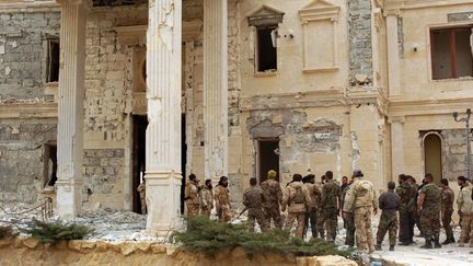 Des soldats syriens à Palmyre (Syrie), le 24 mars 2016. (AFP)