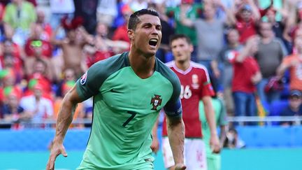 L'attaquant portugais Cristiano Ronaldo lors du match contre la Hongrie, le 22 juin 2016 à Lyon. (ATTILA KISBENEDEK / AFP)