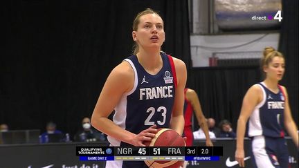 La Française Marine Johannès lors du match face au Nigéria, vendredi 11 février. (FRANCE 4)